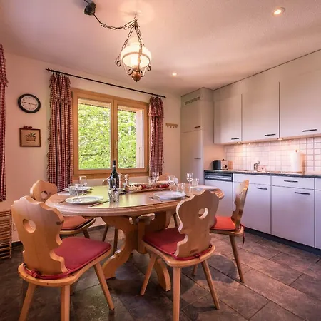 Roossi-huus 3 * 翁根